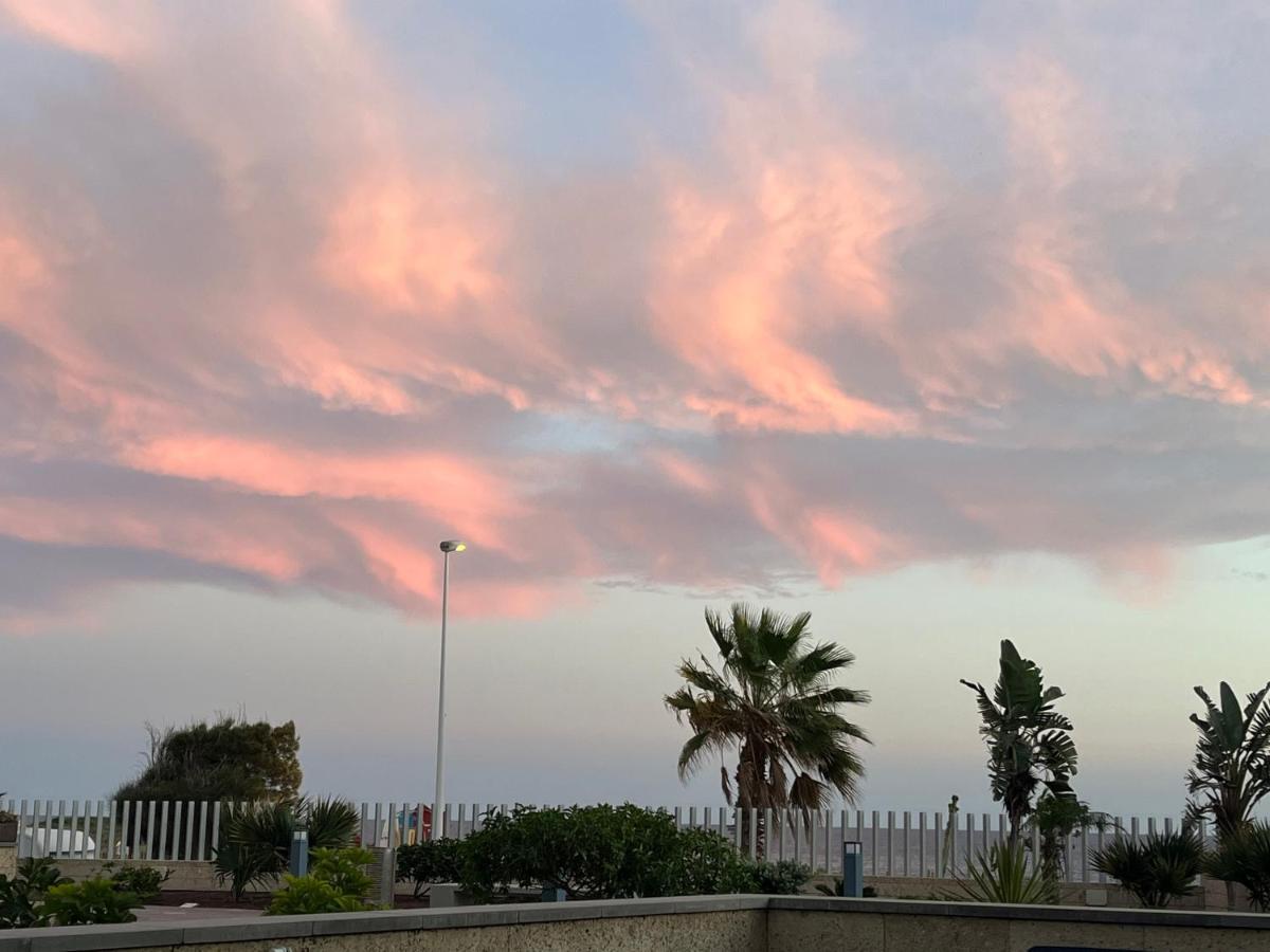 Los Martines Beachfront Ocean View El Médano Dış mekan fotoğraf